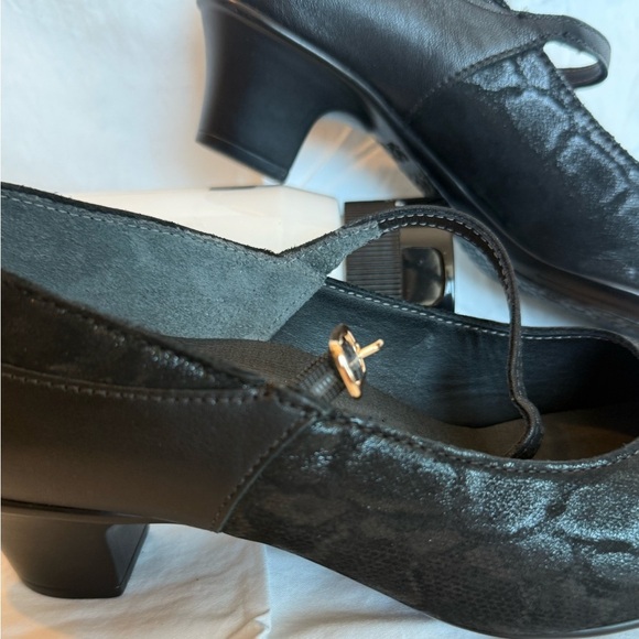 SAS Mary Jane Leather Comfort Heels – Size 9N Black Low Heeled Comfort -n- Cute - Picture 4 of 11